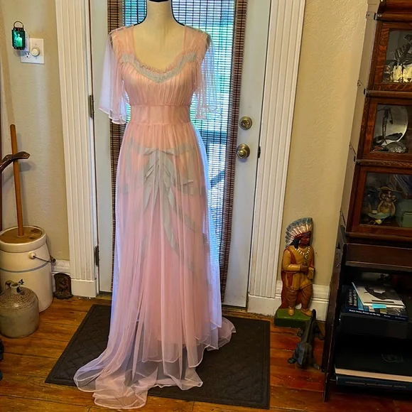LoveShackFancy Hensley Gown Soft Peach Size 2 EUC - Picture 1 of 6